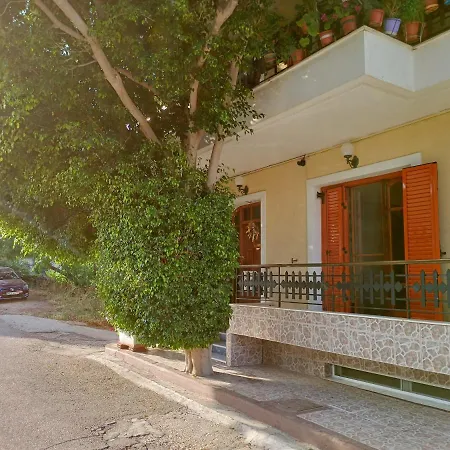 Green Apartment *